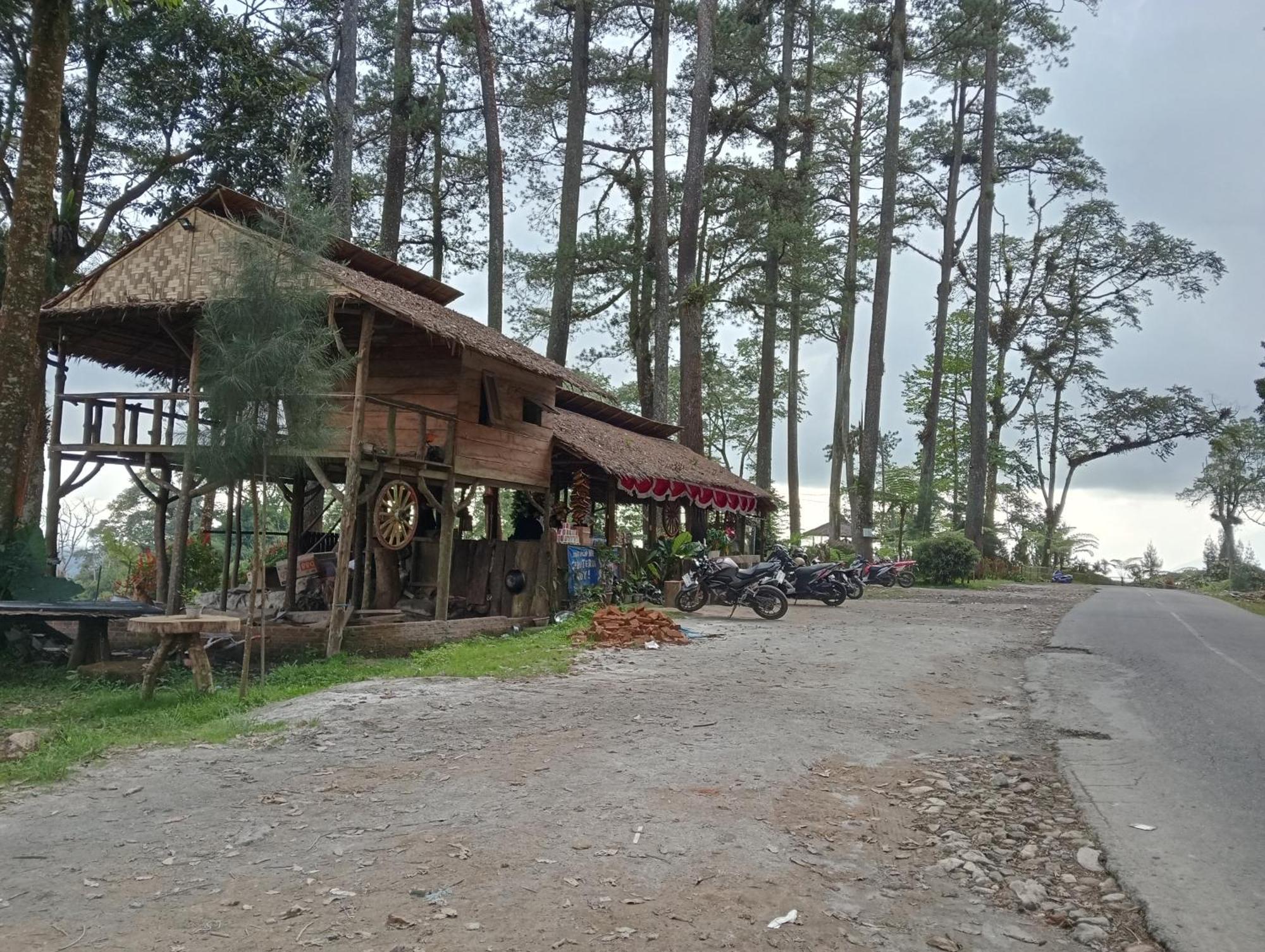 בראסטגי Vulkaan Homestay מראה חיצוני תמונה