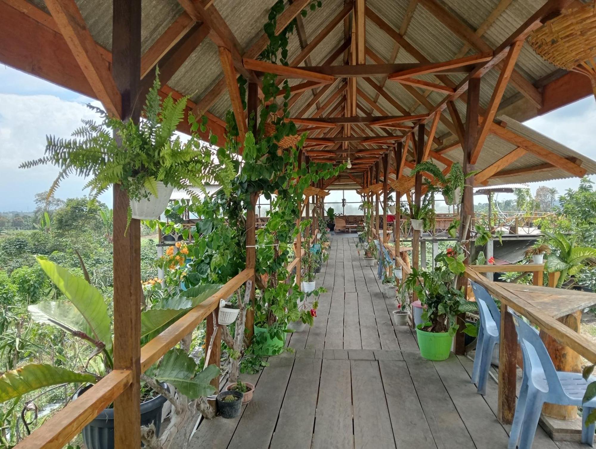 בראסטגי Vulkaan Homestay מראה חיצוני תמונה