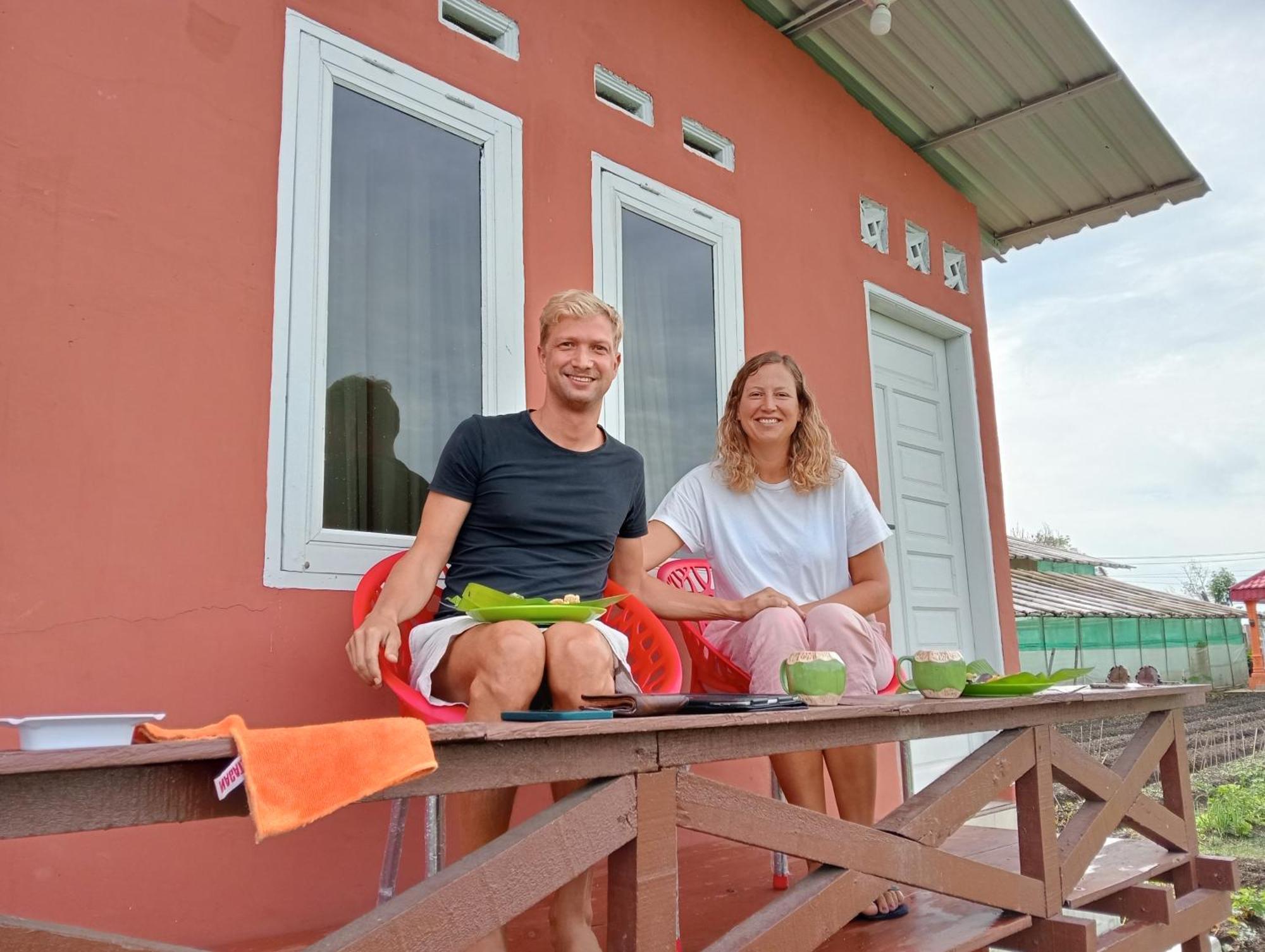 בראסטגי Vulkaan Homestay מראה חיצוני תמונה