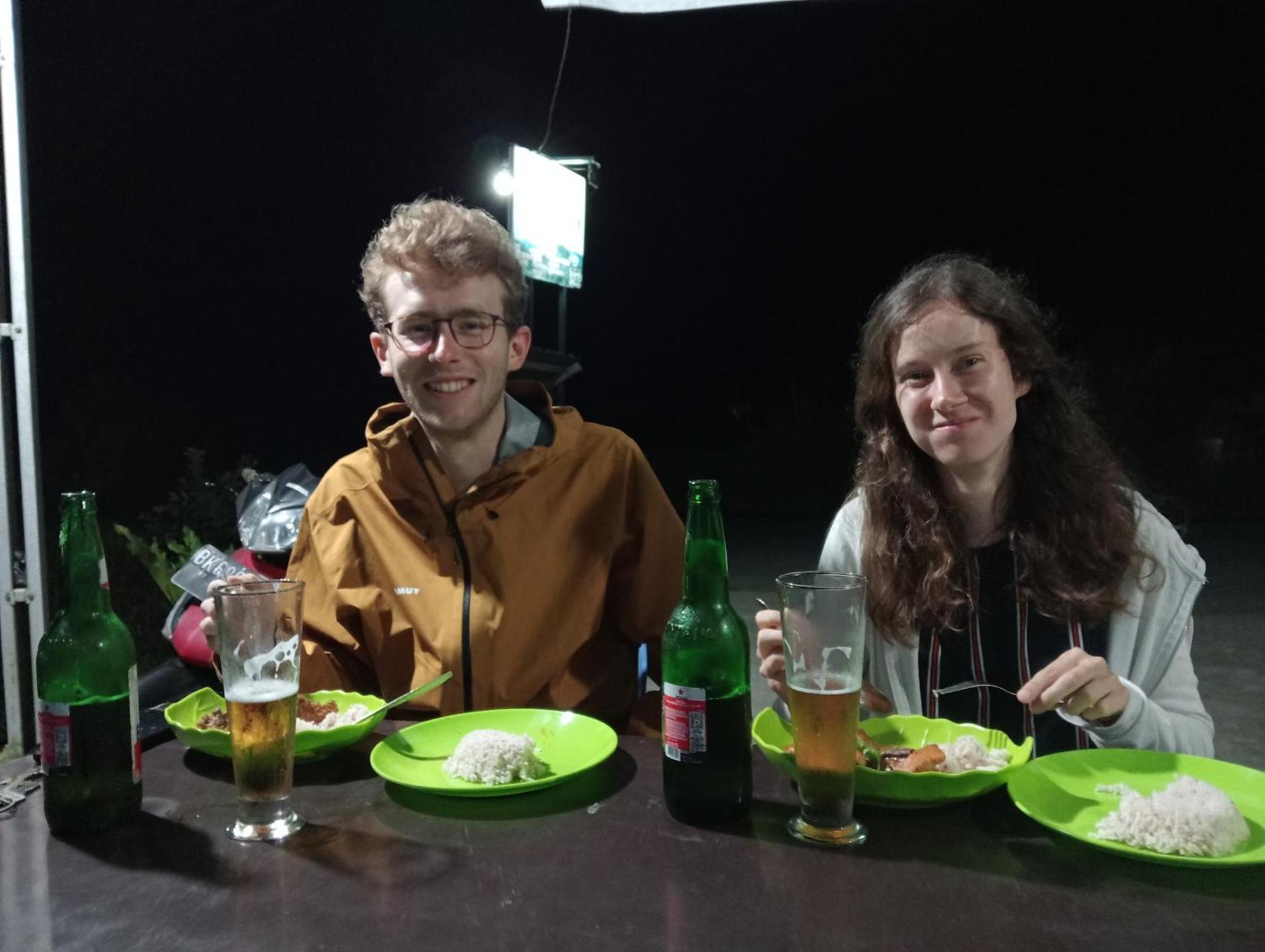 בראסטגי Vulkaan Homestay מראה חיצוני תמונה